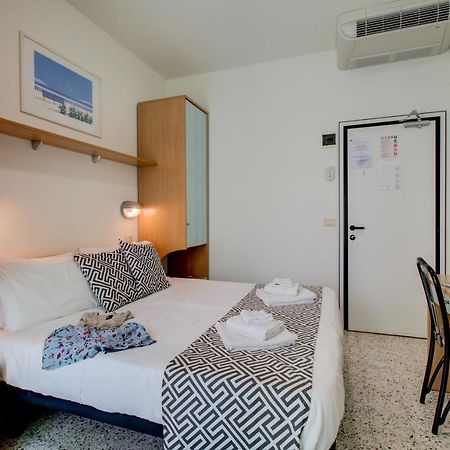 Hotel Christian Ideale Per Famiglie Riccione Esterno foto