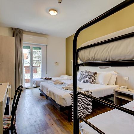 Hotel Christian Ideale Per Famiglie Riccione Esterno foto