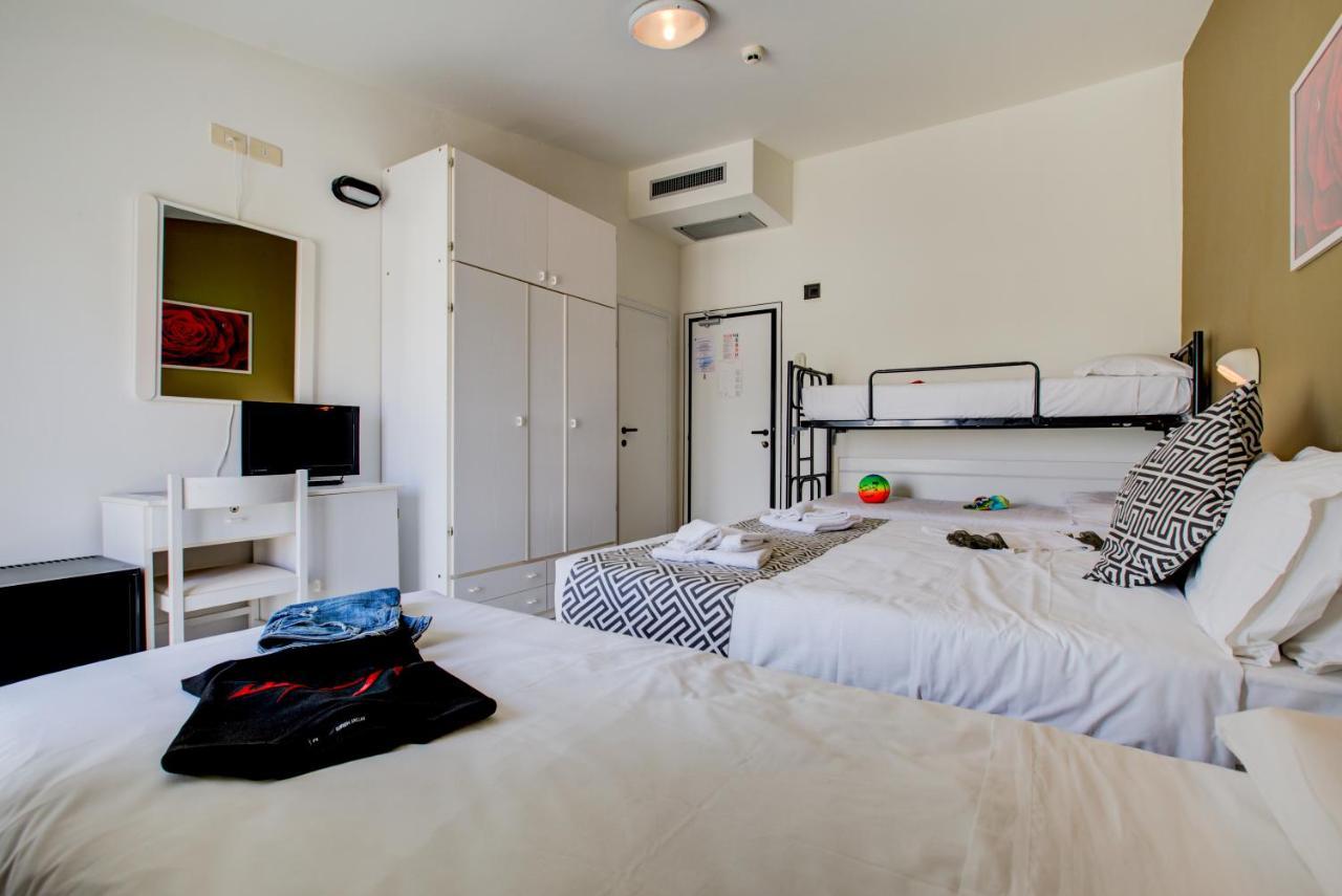Hotel Christian Ideale Per Famiglie Riccione Esterno foto