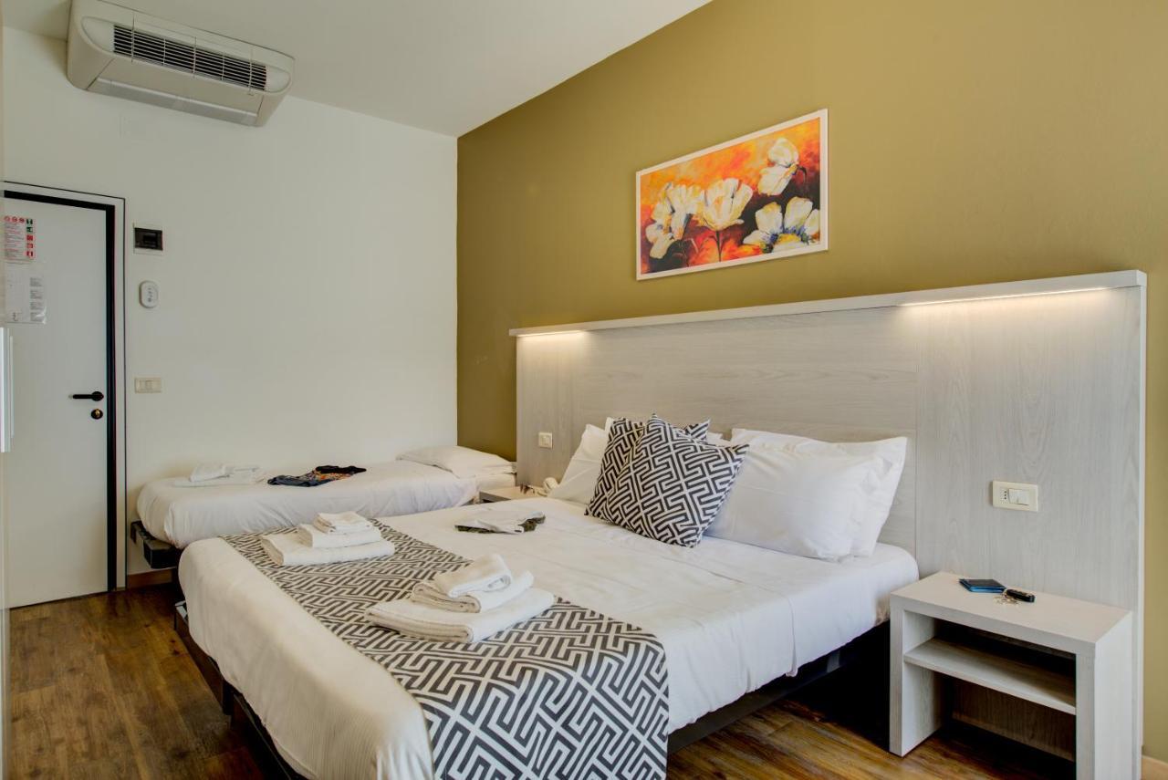 Hotel Christian Ideale Per Famiglie Riccione Esterno foto