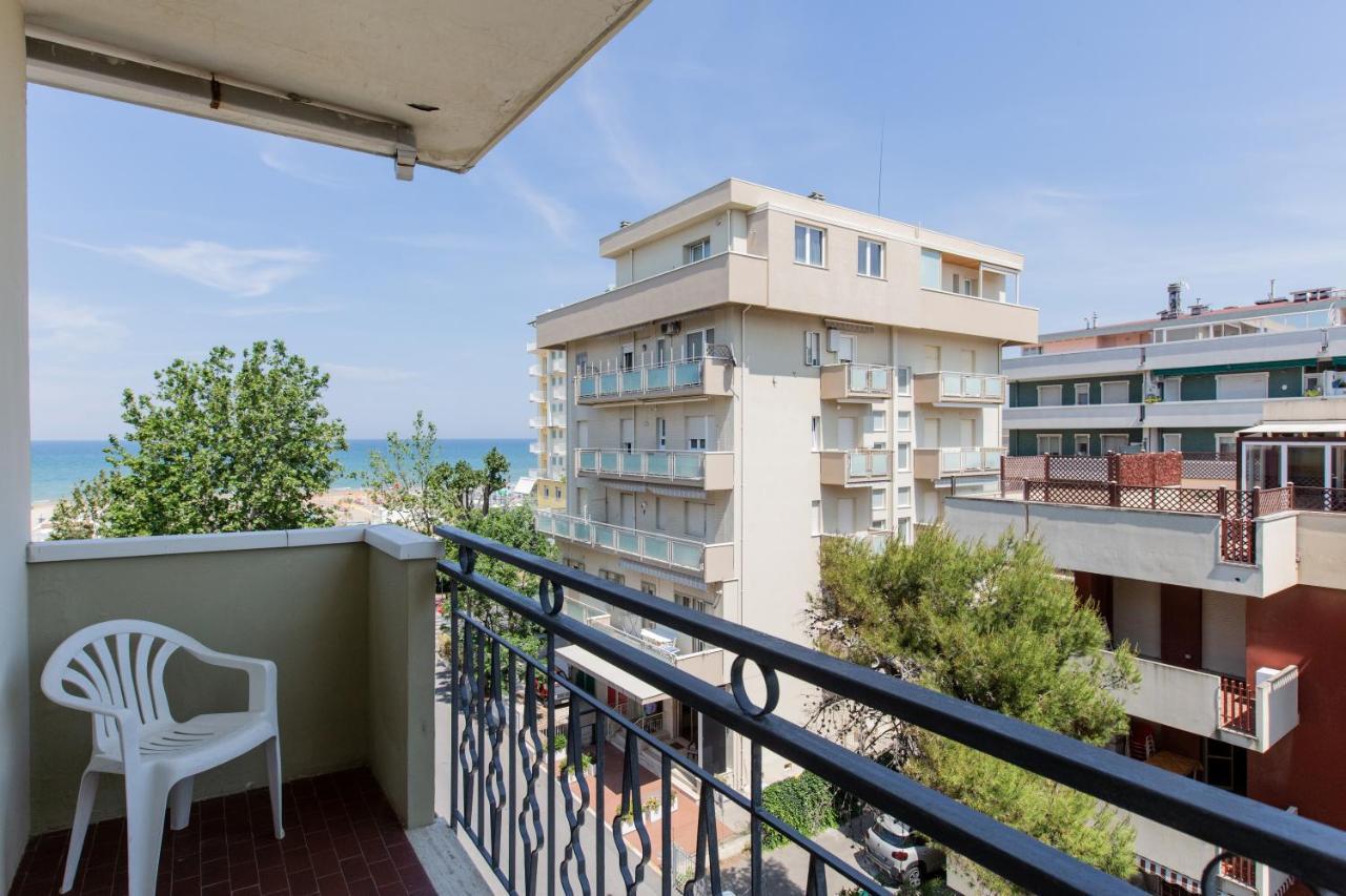 Hotel Christian Ideale Per Famiglie Riccione Esterno foto