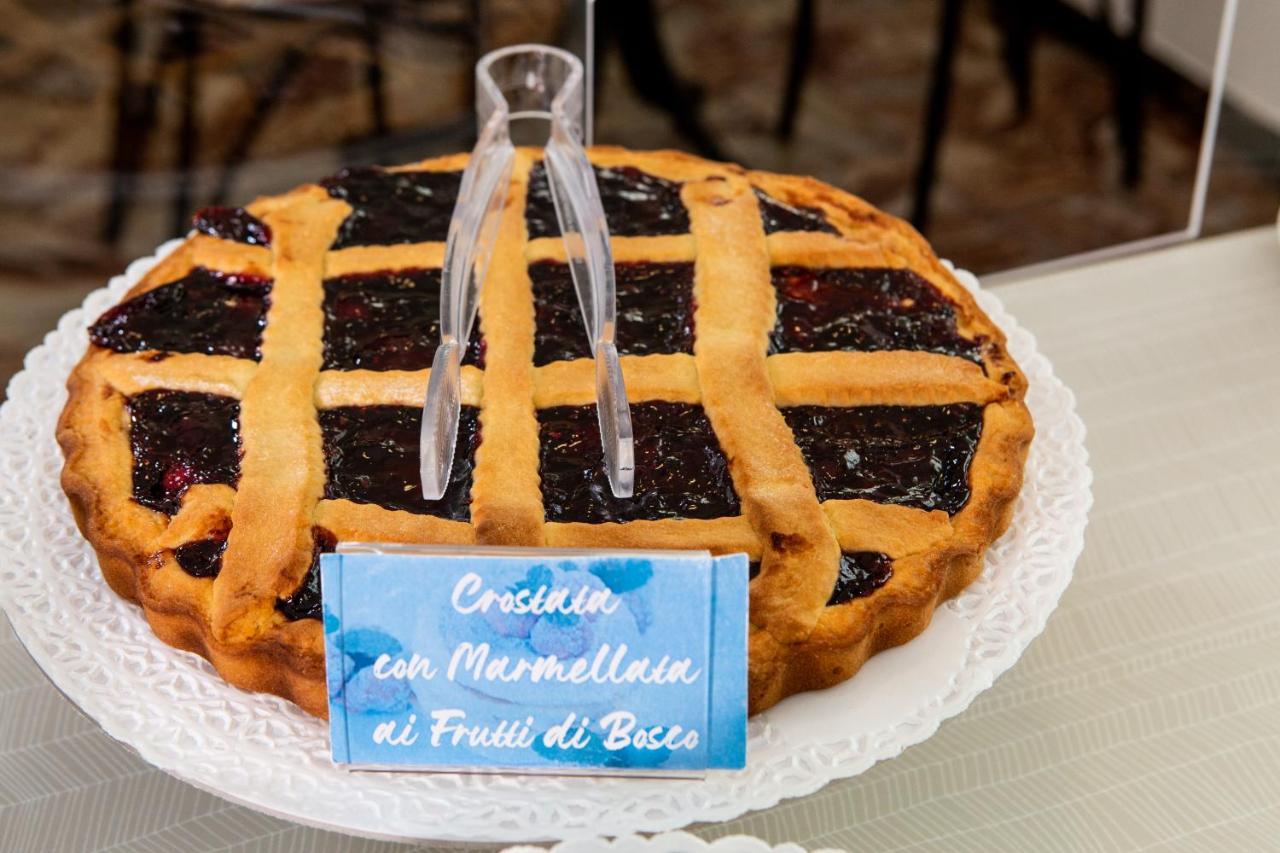 Hotel Christian Ideale Per Famiglie Riccione Esterno foto