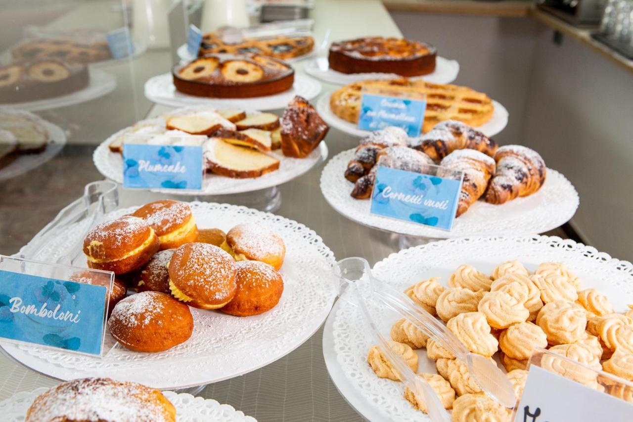 Hotel Christian Ideale Per Famiglie Riccione Esterno foto