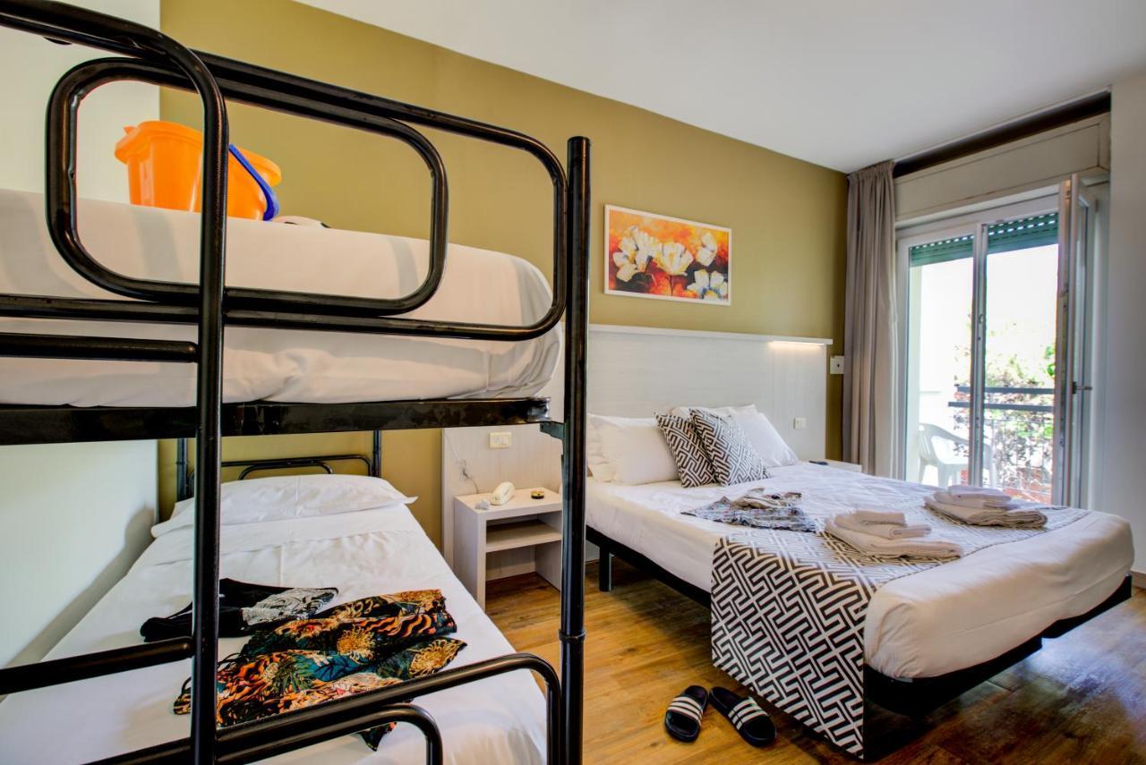Hotel Christian Ideale Per Famiglie Riccione Esterno foto
