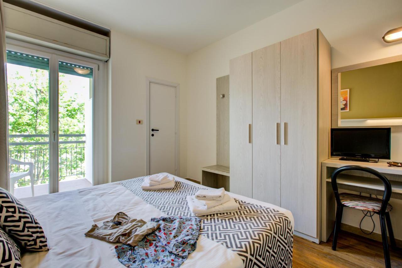 Hotel Christian Ideale Per Famiglie Riccione Esterno foto